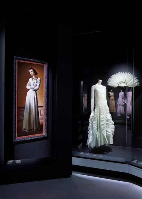 negozio parigi chanel|Mostra su Coco Chanel al Palais Galliera di Parigi.